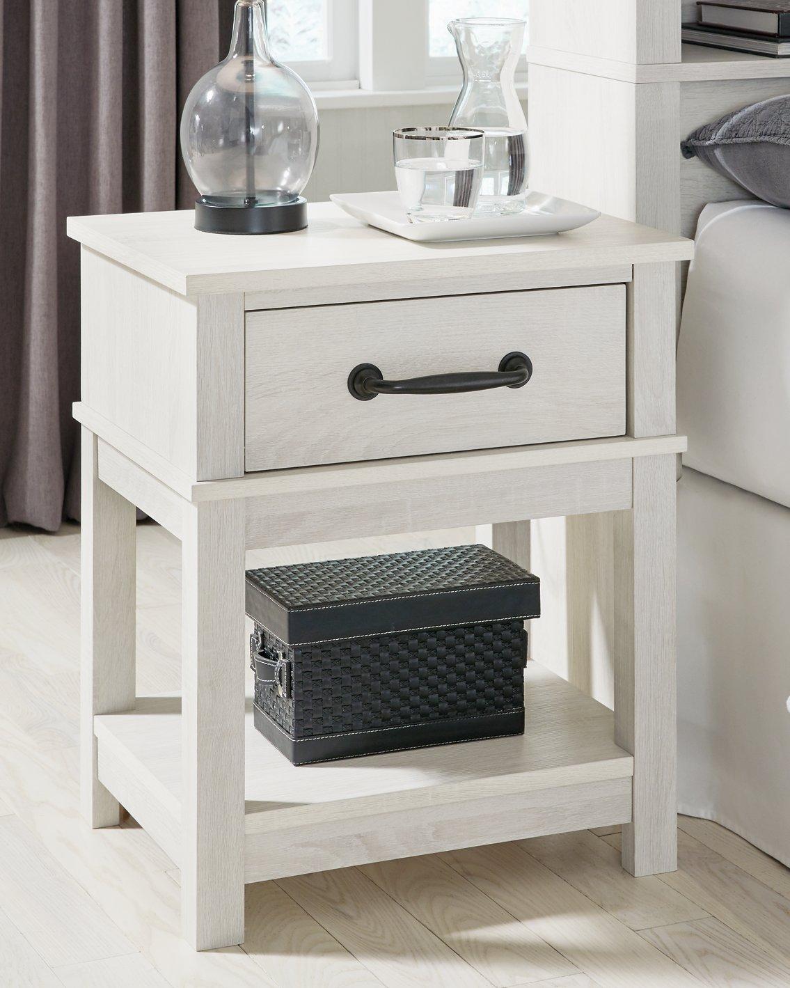 Dorrinson Nightstand